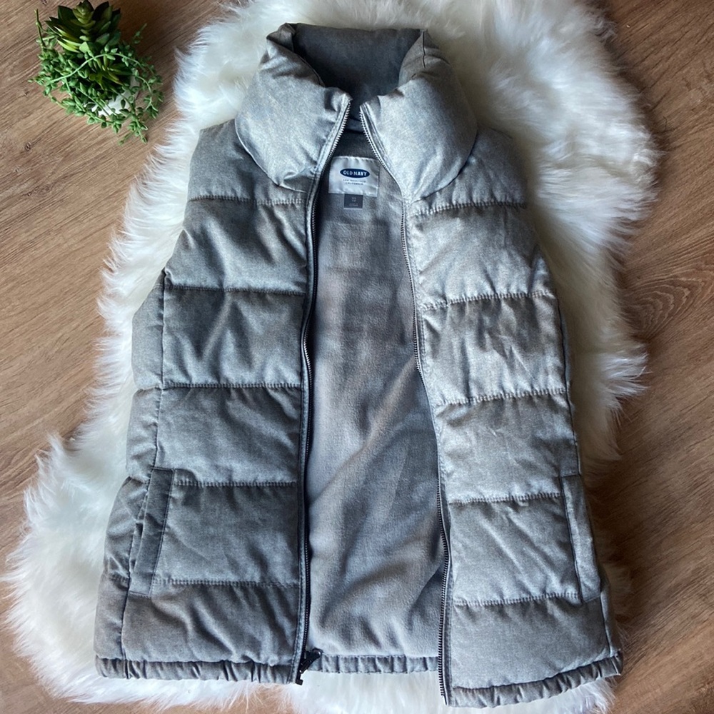 Old Navy Light grey puffer vest - NWOT